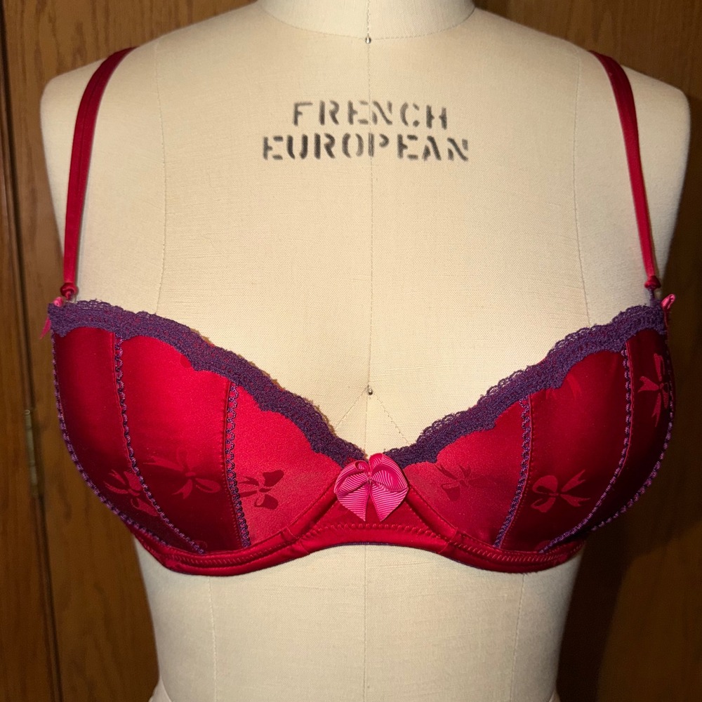 Victoria's Secret Sexy Little Things Bra Womens 36C Red Purple Bow Satin Lace